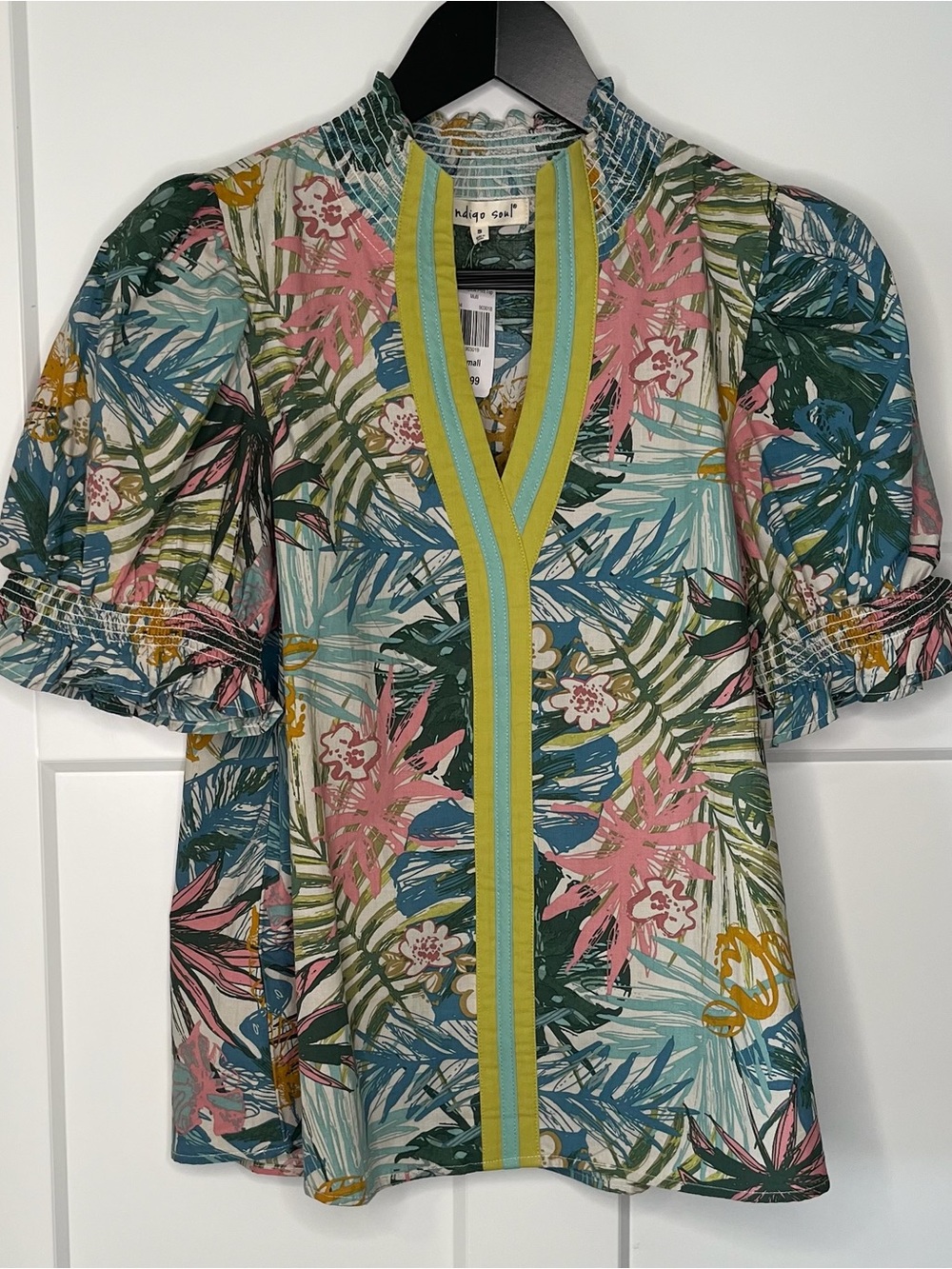 Indigo Soul NWT Tropical Print Puff-Sleeve V Neck Blouse Size Small